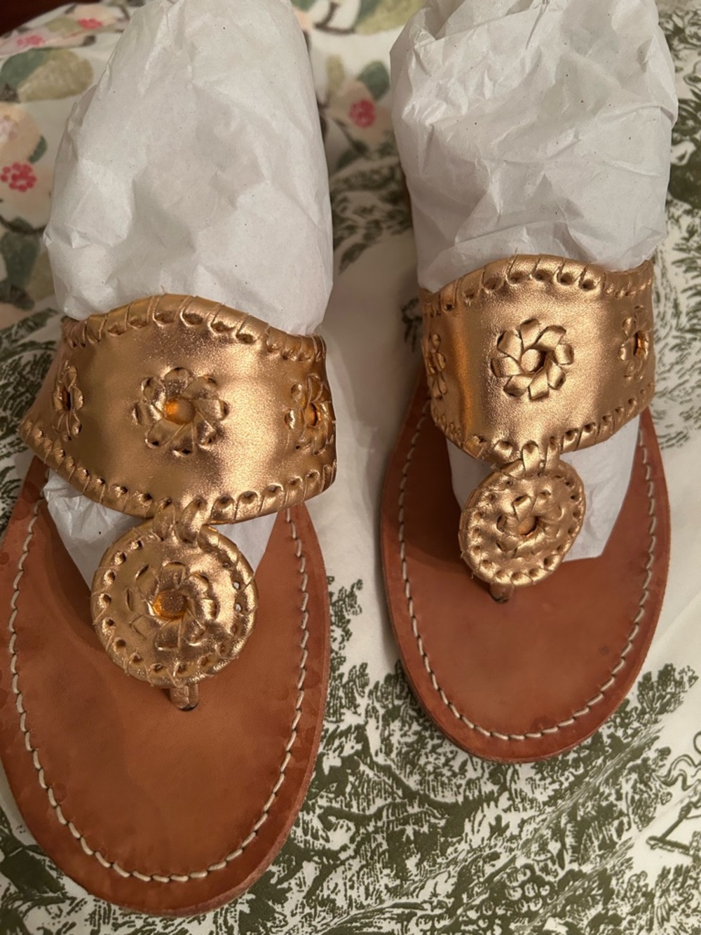 Jack Rogers Women's Metallic Rose Gold Leather Thong Sandals